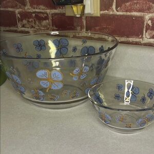 Blue clover chip and dip set